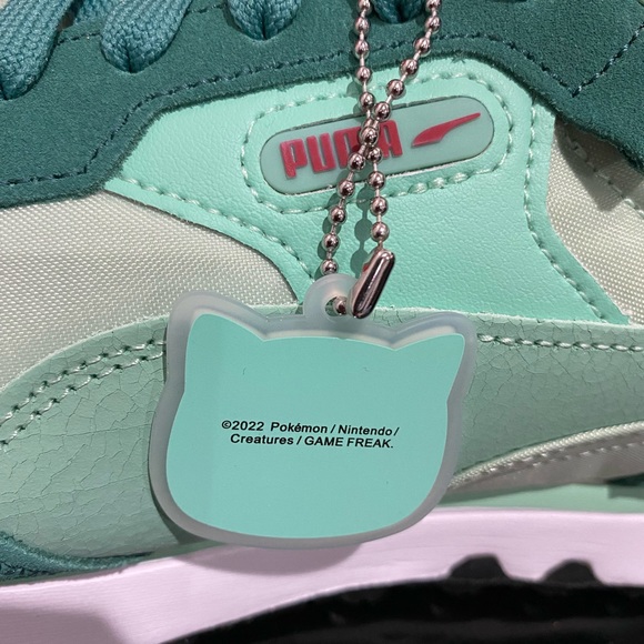 PUMA × Pokémon: Bulbasaur sneakers size 9 - Picture 3 of 6